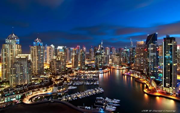 glittering_marina600_377