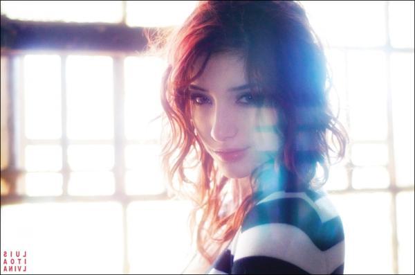 Glamorous Photography by Sito Alvina | Cuded