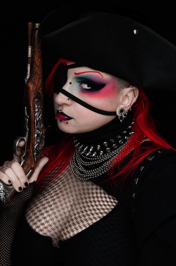 captian ladyskull - preview 01 by eva di martino598_900
