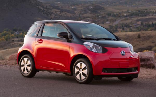 3-2013-scion-iq-ev600_375
