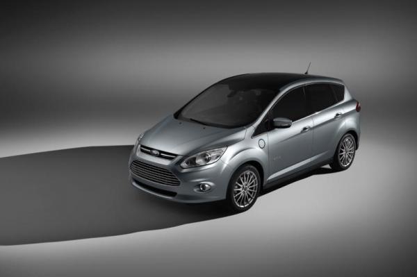 6-ford_c-max-energi600_399
