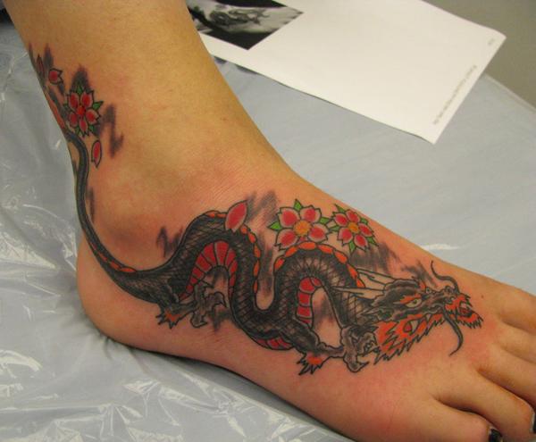 hình xăm rồng Nhật trên bàn chân - 30 ảnh vui nhộn Dragon Tattoo Designs <3 <3