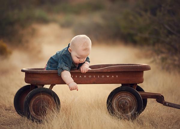 35-baby-photography-by-Lisa-Holloway