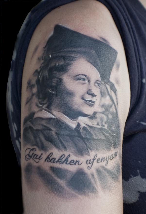 bà - 45 ảnh vui nhộn Portrait Tattoo Designs <3 <3