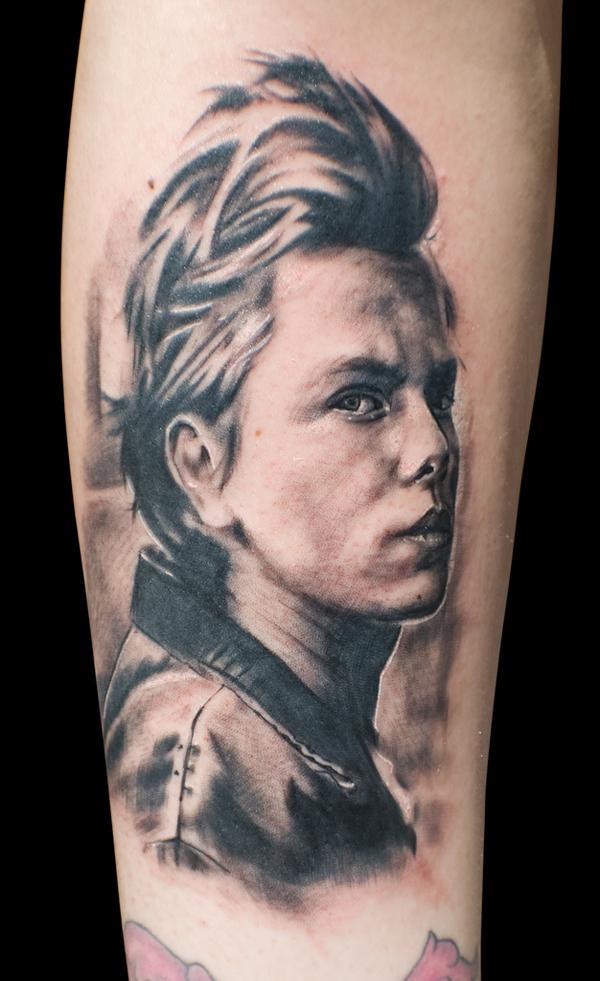 River Phoenix - 45 ảnh vui nhộn Portrait Tattoo Designs <3 <3
