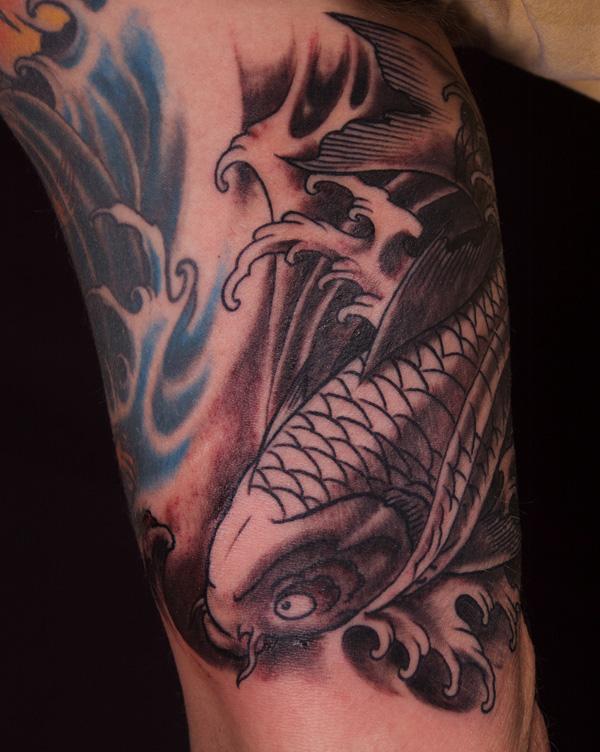 cá Koi xăm - phiên đầu tiên.  - 50 ảnh vui nhộn Fish Tattoo Designs <3 <3