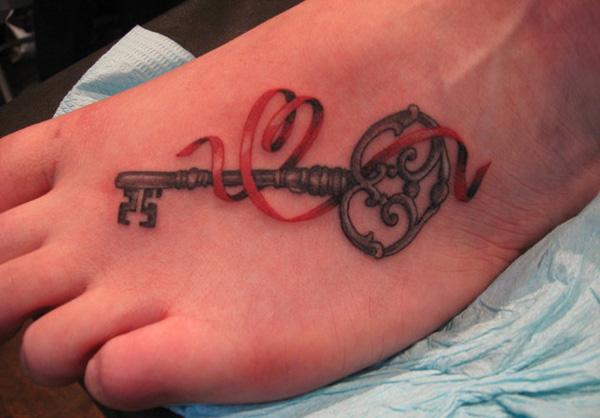 xăm phím trên bàn chân - 50 ảnh vui nhộn Foot Tattoo Designs <3 <3