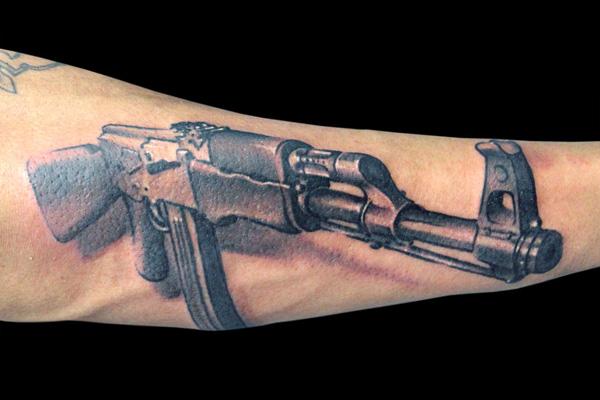 Ak 47 súng xăm - 35 ảnh vui nhộn Gun Tattoo Designs <3 <3