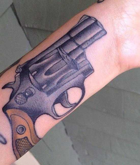 Gun hình xăm - 35 ảnh vui nhộn Gun Tattoo Designs <3 <3