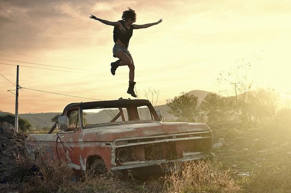 JUMP THE LIGHT by Joel Sossa