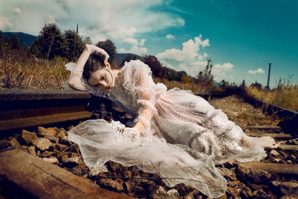Runaway_Bride___2_by_Daniel Ilinca