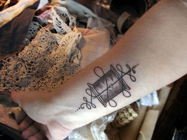 Cổ tay hình xăm - 50 Ý tưởng Wrist Tattoo bắt mắt <3 <3