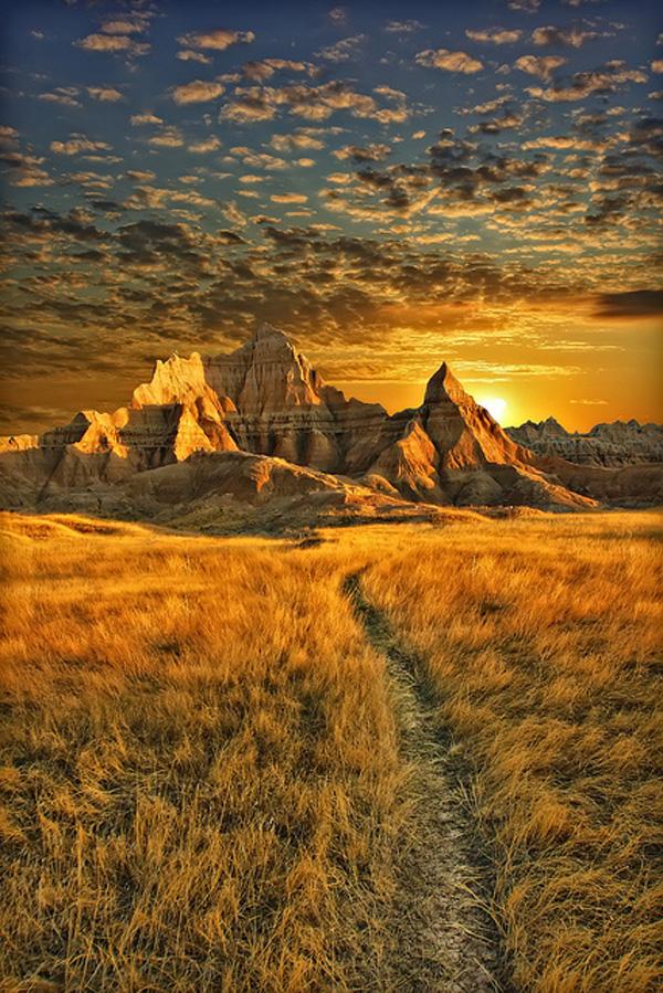 18 badlands sunrise - badlands national park, south dakota