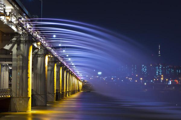 rainbow bridge by Tiger Seo
