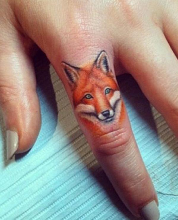 Fox xăm trên ngón tay - 50 Ví dụ về Fox Tattoo <3 <3