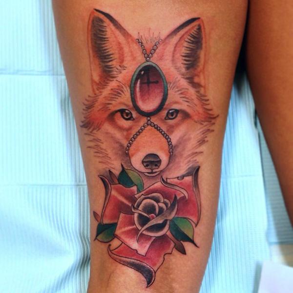 Fun neotraditional fox - 50 Ví dụ về Fox Tattoo <3 <3