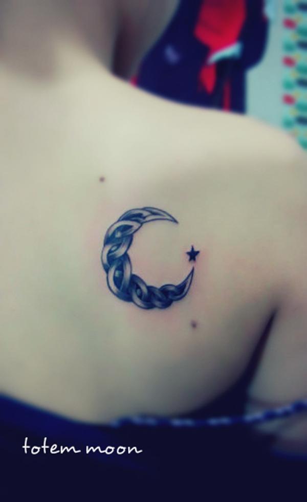 Crescent Moon xăm - 50 Ví dụ về các mặt trăng xăm <3 <3