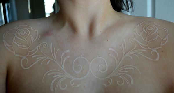Trắng Ink Ngực Flower Tattoo - 60 + Ý tưởng cho trắng mực xăm <3 <3