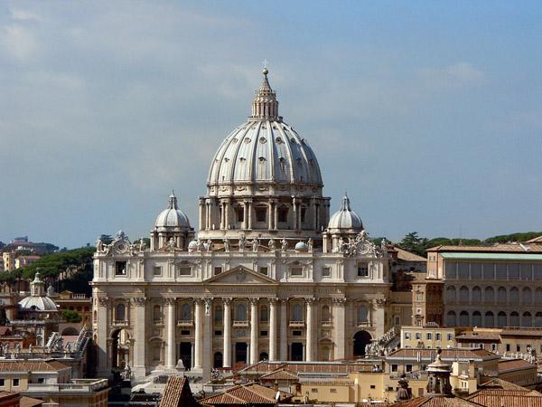 famous architecture in the world modern saint peters basilica vatican rome italy probably the most famous 20 examples of famous architecture world art and design famous architecture in the world modern saint peters basilica vatican rome italy probably the most famous 20 examples of famous architecture world art and design