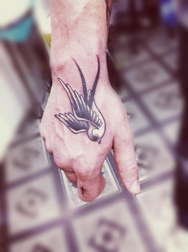 Swallow hình xăm trên tay - 50 Đáng yêu Swallow xăm <3 <3