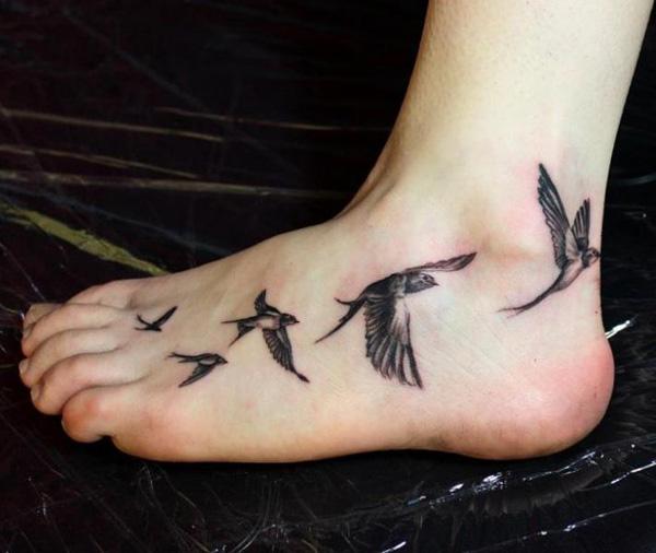  Foot Realistic Swallow Tattoo - 50 Đáng yêu Swallow xăm <3 <3
