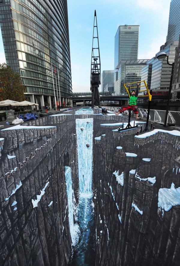 guinness world records largest and longest 3d street artwork in the world for reebok -london uk600_885