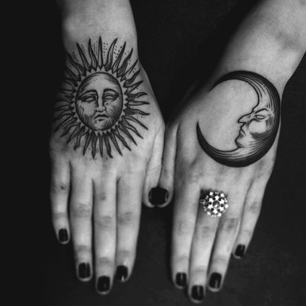 Mặt trăng và Sơn cầm tay Tattoo - 45+ bắt mắt hình xăm trên tay <3 <3
