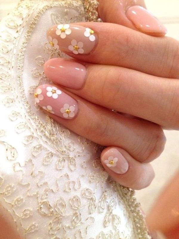   (   ) 26-wedding-nails.jpg