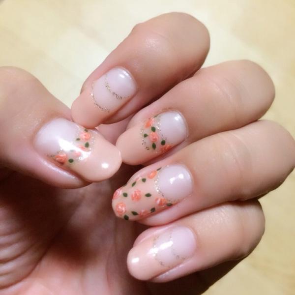 The pink roses are absolutely lovely on this nail art design. If you are fond of pink roses and would like them to bloom right out of your fingernails then this is the nail art fashion to go for. Very simple yet pretty and does not hurt the eyes when looking at it.