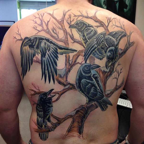 Ravens và Cây Tattoo trên Trở lại - 60+ Mysterious Raven xăm <3 <3