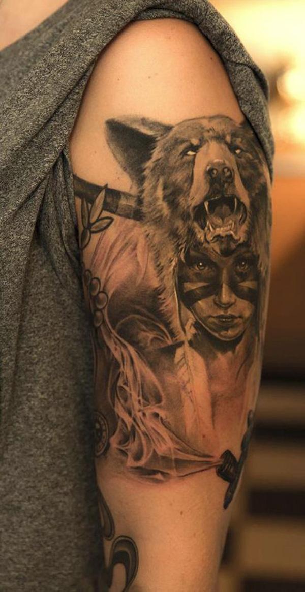 Tattoo Mỹ bản địa - cô gái Ấn Độ thực tế mặc một cái mũ sói.