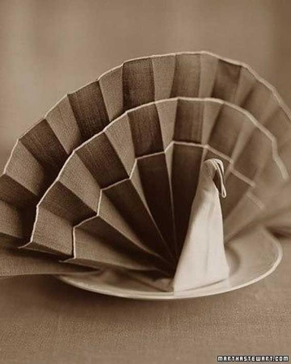 35 Beautiful Examples of Napkin Folding Art and Design