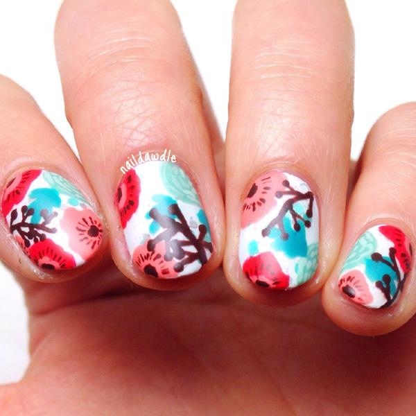 Robin Moses Nail Art August 2016 60 Most Beautiful Glitter Blue Flowers Glitter Gold Lacquer Nail Art Polish N