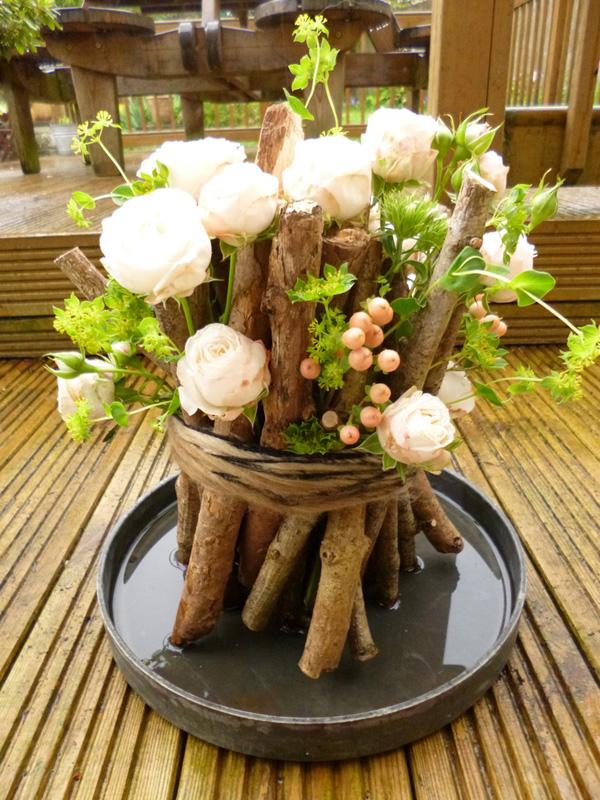 Check Out This Rather Unique Bouquet Of Flowers White Roses Are Partnered With Peach Colored Check Out This Rather Unique Bouquet Of Flowers White Roses Are Partnered With Peach Colored