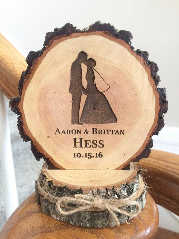 30 Wood Slice Diy Ideas Art And Design On One Slice Of Wood You Can Write Important Date For Or Picture