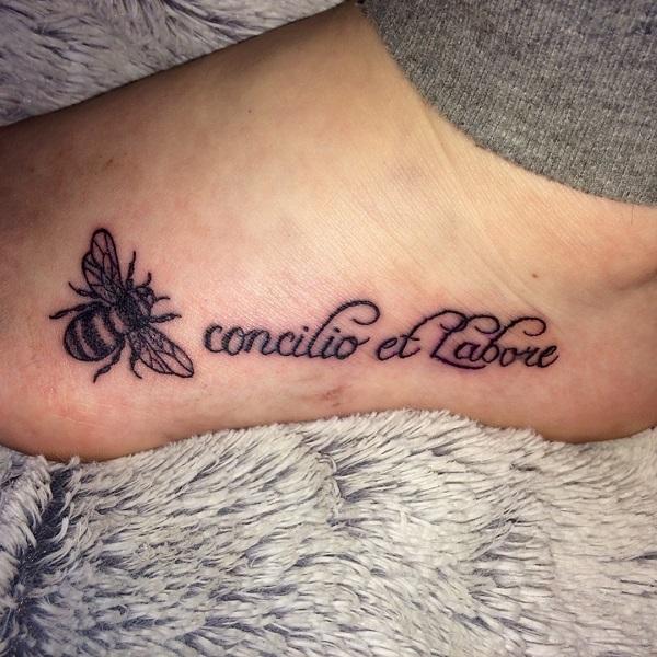 Concilio Et Labore Bee Tattoo The Is Represented By An Italian Quote Meaning Concilio Et Labore Bee Tattoo The Is Represented By An Italian Quote Meaning