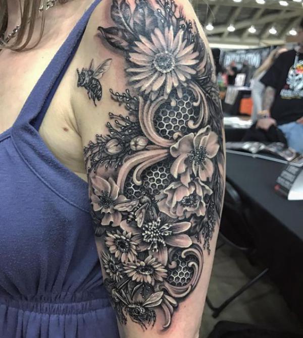 3D mechanic honeycomb with daisy flowers