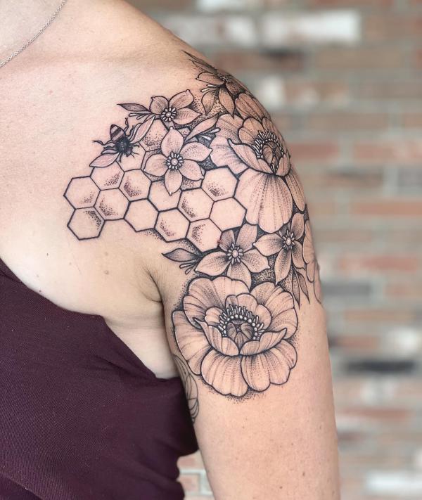 Honeycomb shoulder tattoo
