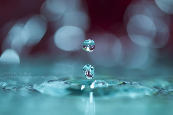 blue_and_red_drops600_398