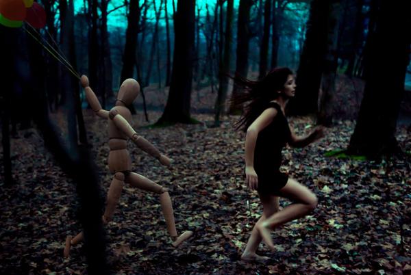 running_scary600_402