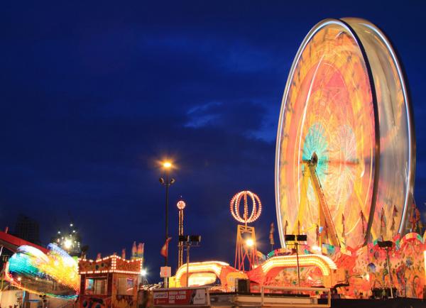 spinning_at_the_calgary_stampede600_434
