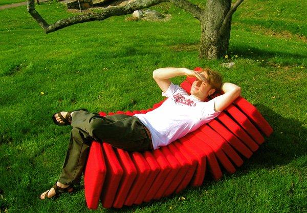 the_segmented_chair600_418