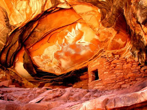 ceiling_house_ruin600_450