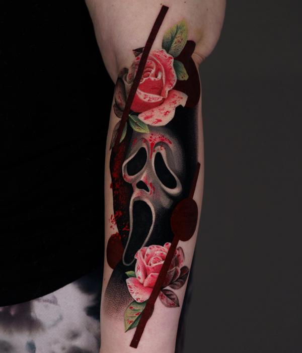 Pink roses and Ghostface from the Scream series