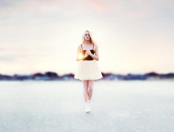 vanessa_paxton2600_455