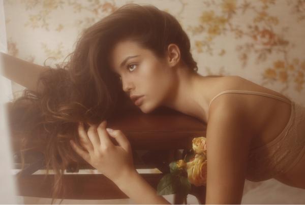 vivienne_mok32600_404