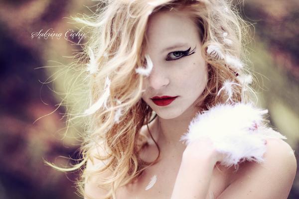 fragile_by_sabrina_cichy600_400