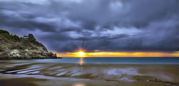 reflections on the beach_by_Lluis de Haro Sanchez600_290