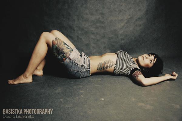 tattoo_girl_by_dorotka_lesnianska600_400