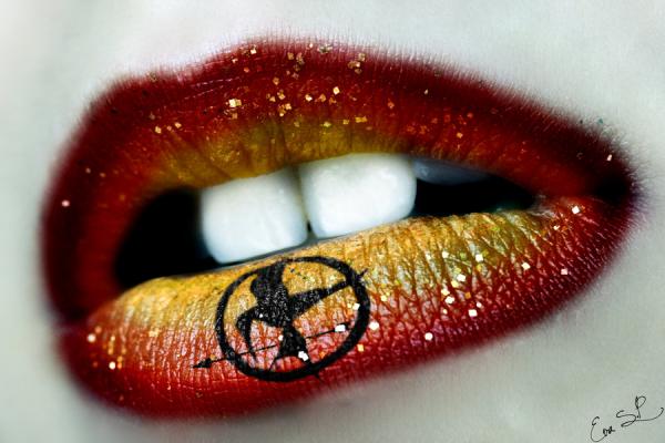 i__m_the_mockingjay_by_chuchy5600_400